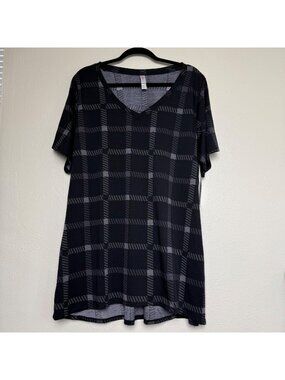 LuLaRoe Christy T-Shirt 3XL Black & Gray Checkered V-Neck NWT